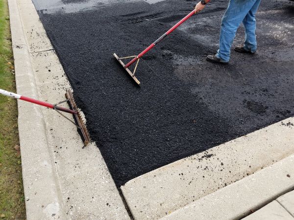 Cost of Asphalt Driveway Service in Elk Grove